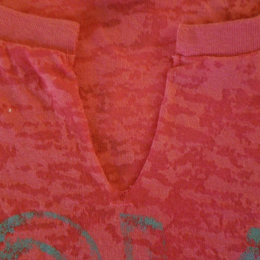 Roxy Tee - Picture 4 of 4